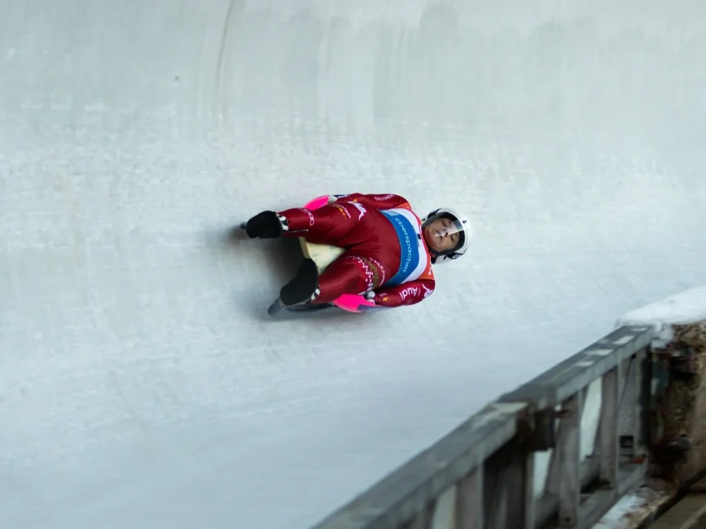 冬季運動-雪橇-仰式雪橇