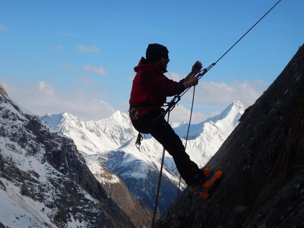 戶外運動首頁-探險運動-攀岩