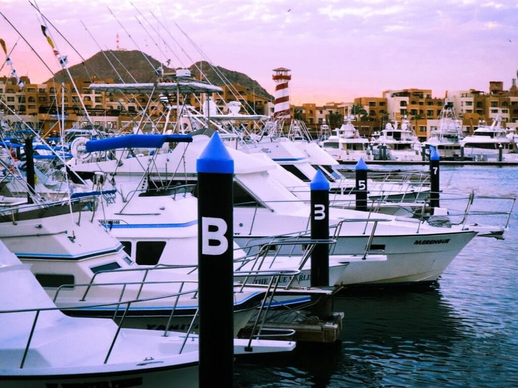 戶外運動首頁-水上運動-遊艇