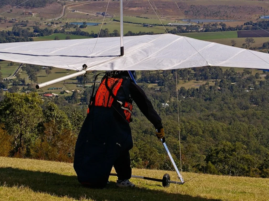 極限運動-滑翔翼-起飛