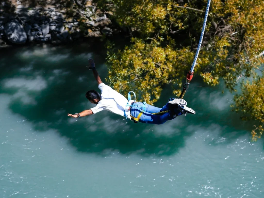 極限運動-高空彈跳-綁背