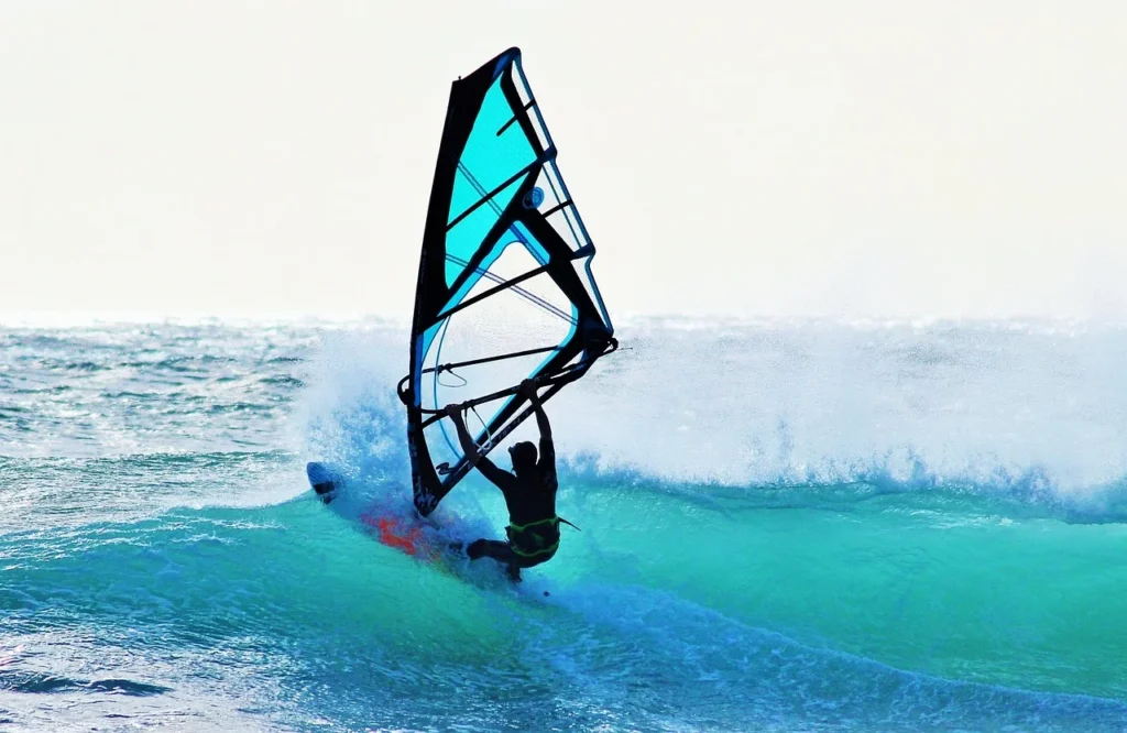 水上運動-帆船-風浪板-主題