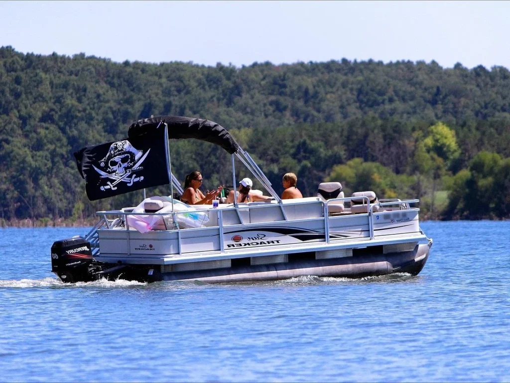 水上運動-遊艇-浮筒船